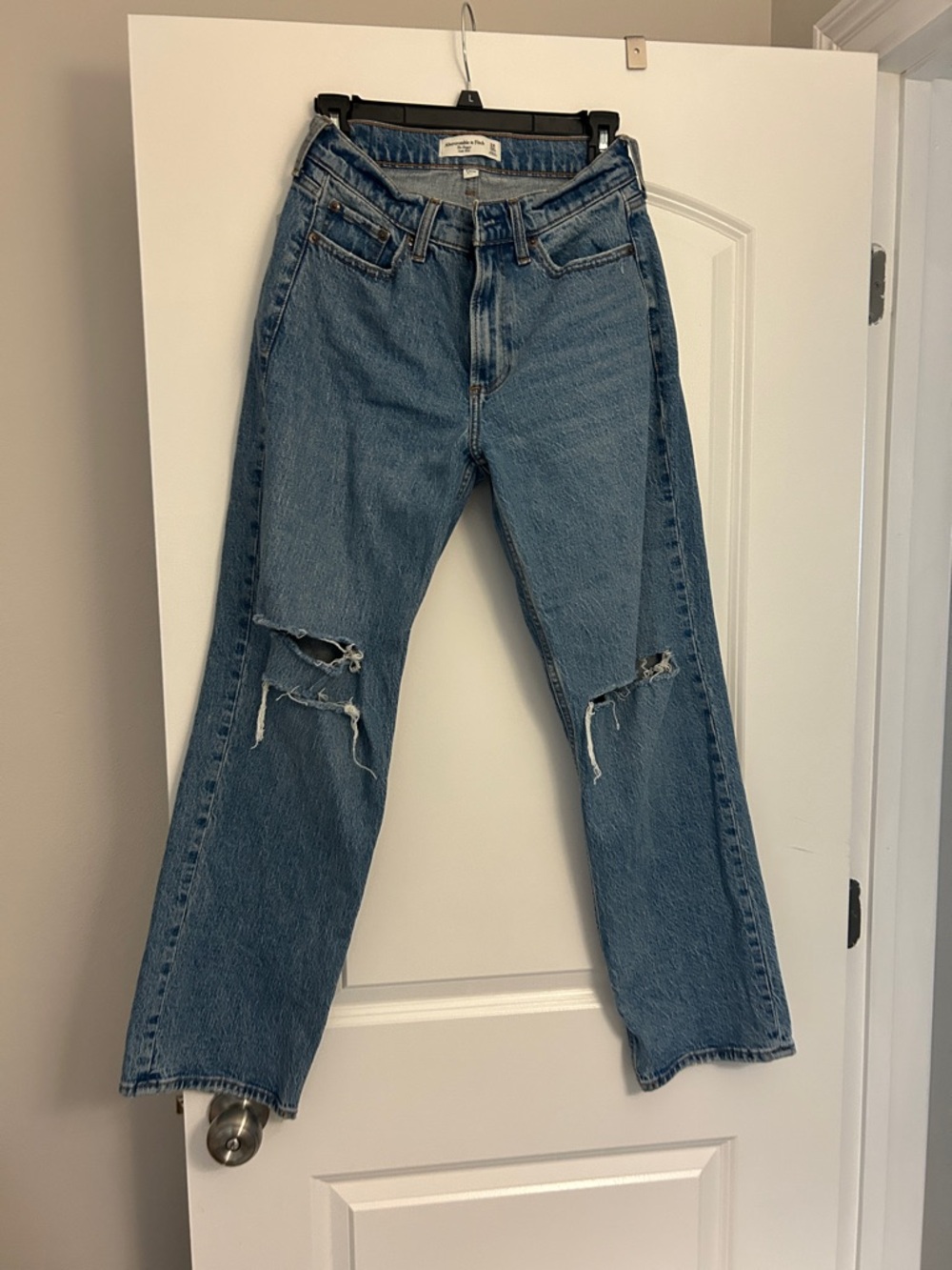 Abercrombie & Fitch Baggy Low Rise Jeans - Light Blue Wash